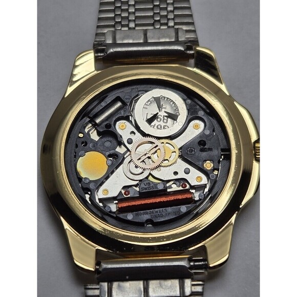 Vintage Le Mann Swiss Quartz Black Hills Gold Watch 12K Gold Leaves New Battery - Picture 10 of 10